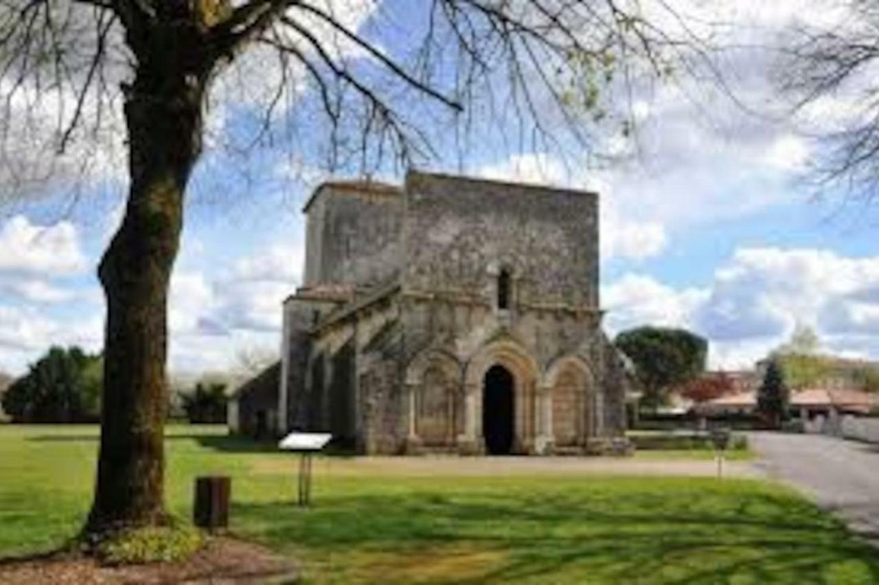 Petit Gite En Braconne La Rochette  Exterior photo